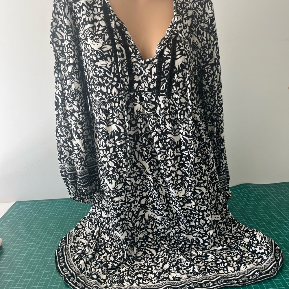 Old Navy Black and White Floral shirt dress